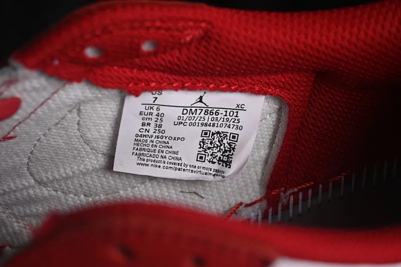 All categories Air Jordan Jordan series basketball shoes Air Jordan 1 Low ZG version Travis Scott x Air Jordan 1 Low OG AJ1 Joe 1 undercut low top full head layer DM7866-101